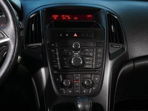 Хетчбэк Opel Astra 2012 года, 818000 рублей, Тверь