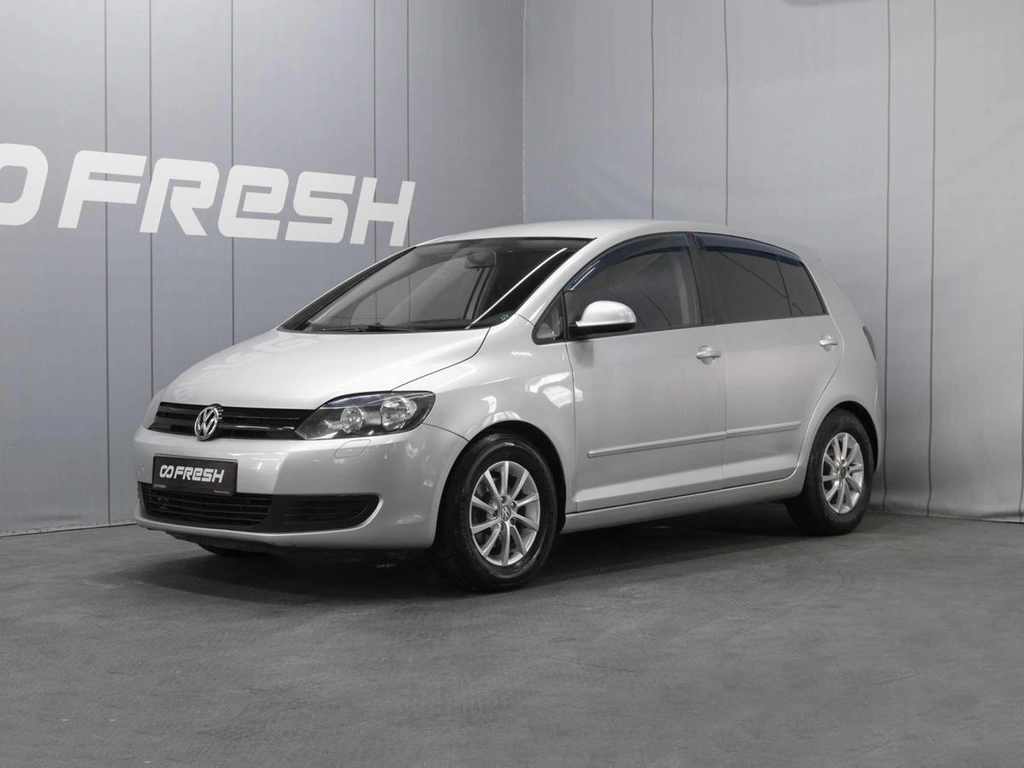 Хетчбэк Volkswagen Golf Plus 2011 года, 660000 рублей, Омск