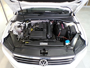 Седан Volkswagen Passat 2015 года, 1699500 рублей, Красноярск