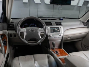 Седан Toyota Camry 2010 года, 1599000 рублей, Тюмень