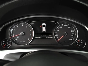 Внедорожник Volkswagen Touareg 2012 года, 1998000 рублей, Ставрополь