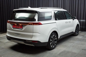 Минивэн Kia Carnival 2022 года, 4799000 рублей, Красноярск