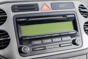 Внедорожник Volkswagen Tiguan 2010 года, 949000 рублей, Барнаул