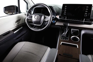 Минивэн Toyota Sienna 2021 года, 4299000 рублей, Пермь