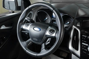 Хетчбэк Ford Focus 2012 года, 899000 рублей, Тюмень