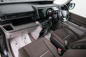 Минивэн Honda Stepwgn 2021 года, 2579000 рублей, Красноярск