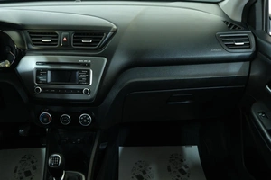 Седан Kia Rio 2015 года, 1119000 рублей, Омск