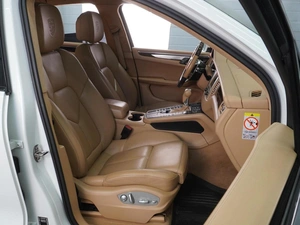 Внедорожник Porsche Macan Turbo 2015 года, 3769000 рублей, Воронеж