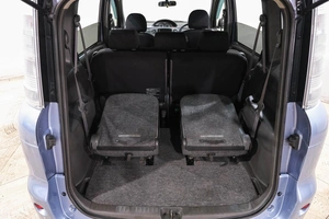 Минивэн Toyota Sienta 2012 года, 859000 рублей, Новокузнецк