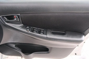 Хетчбэк Toyota Corolla Runx 2003 года, 619000 рублей, Красноярск