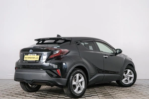 Внедорожник Toyota C-HR 2018 года, 2199000 рублей, Красноярск
