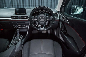 Седан Mazda Axela 2018 года, 1197000 рублей, Красноярск