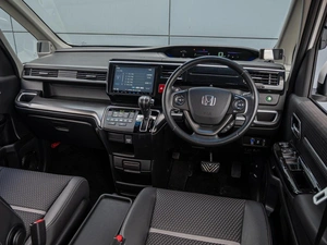 Минивэн Honda Stepwgn 2015 года, 2170000 рублей, Краснодар