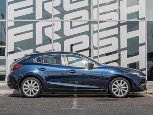 Хетчбэк Mazda Axela 2017 года, 1220000 рублей, Краснодар