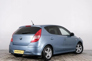 Хетчбэк Hyundai i30 2010 года, 849000 рублей, Красноярск