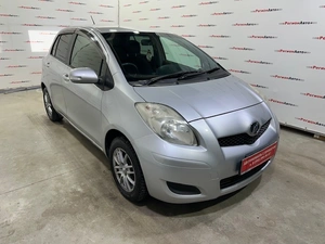 Хетчбэк Toyota Vitz 2009 года, 595000 рублей, Красноярск