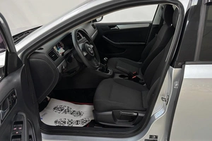 Седан Volkswagen Jetta 2012 года, 1295000 рублей, Смоленск