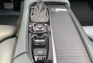 Внедорожник Volvo XC90 2019 года, 6270000 рублей, Солонцы