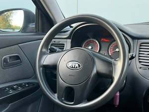 Хетчбэк Kia Rio 2011 года, 590000 рублей, Ижевск