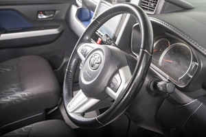 Минивэн Toyota Roomy 2018 года, 1299000 рублей, Томск