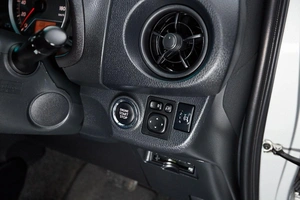 Хетчбэк Toyota Vitz 2018 года, 877000 рублей, Красноярск