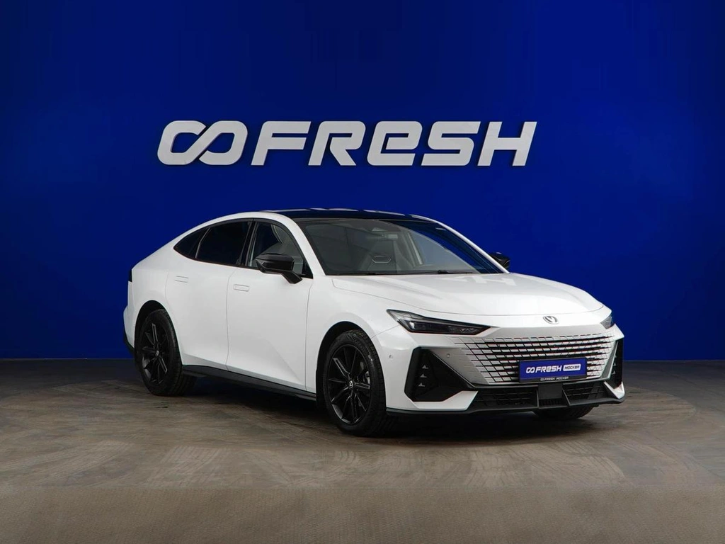 Лифтбек Changan UNI-V 2024 года, 2377077 рублей, Москва