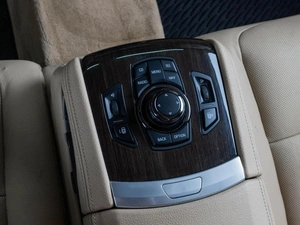Седан BMW 7 серия 2011 года, 2149000 рублей, Тюмень