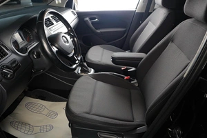 Седан Volkswagen Polo 2016 года, 1099000 рублей, Тюмень