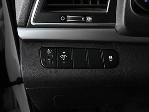 Седан Hyundai Elantra 2017 года, 1550000 рублей, Аксай