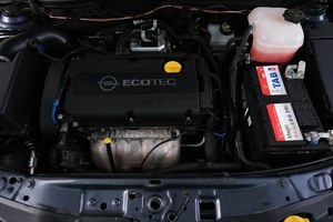 Хетчбэк Opel Astra 2008 года, 399000 рублей, Кемерово