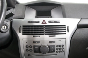 Седан Opel Astra 2010 года, 689000 рублей, Пермь