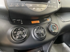 Внедорожник Toyota RAV4 2011 года, 1447000 рублей, Солонцы