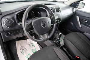 Хетчбэк Renault Sandero 2017 года, 1199000 рублей, Красноярск