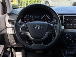 Седан Hyundai Solaris 2019 года, 1379000 рублей, Большой Сочи