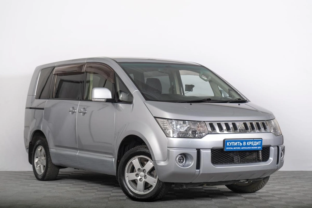 Минивэн Mitsubishi Delica D5 2013 года, 1349000 рублей, Томск
