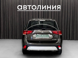 Внедорожник Mitsubishi Outlander 2020 года, 1970000 рублей, Красноярск