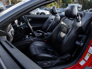 Кабриолет Ford Mustang 2019 года, 2650000 рублей, Большой Сочи