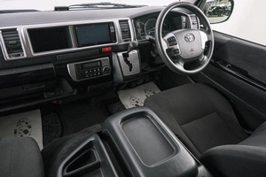 Минивэн Toyota Hiace 2014 года, 2949000 рублей, Красноярск