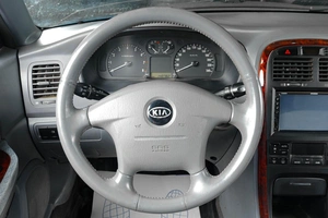 Седан Kia Magentis 2005 года, 529000 рублей, Тюмень