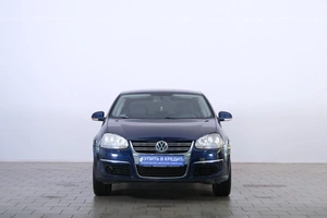 Седан Volkswagen Jetta 2010 года, 599000 рублей, Омск