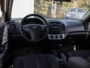 Седан Hyundai Elantra 2011 года, 950000 рублей, Большой Сочи