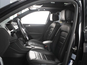 Внедорожник Volkswagen Tiguan 2021 года, 4200000 рублей, Омск