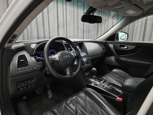 Внедорожник Infiniti QX70 2013 года, 1970000 рублей, Красноярск