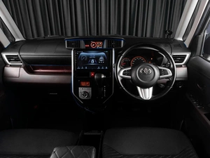 Хетчбэк Toyota Tank 2017 года, 1230000 рублей, Тюмень