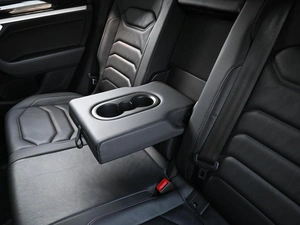 Внедорожник Volkswagen Touareg 2019 года, 3899000 рублей, Кирилловка