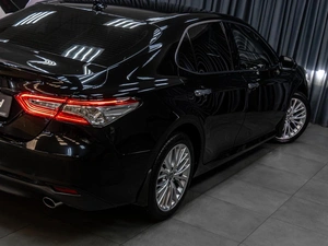 Седан Toyota Camry 2021 года, 3099000 рублей, Тюмень