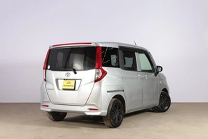 Минивэн Toyota Roomy 2021 года, 1029000 рублей, Новосибирск