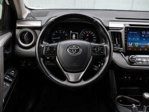Внедорожник Toyota RAV4 2016 года, 2199000 рублей, Большой Сочи