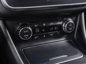Седан Mercedes-benz CLA-класс 2018 года, 1630000 рублей, Ростов-на-Дону