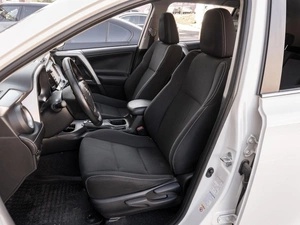 Внедорожник Toyota RAV4 2017 года, 2949000 рублей, Саратов